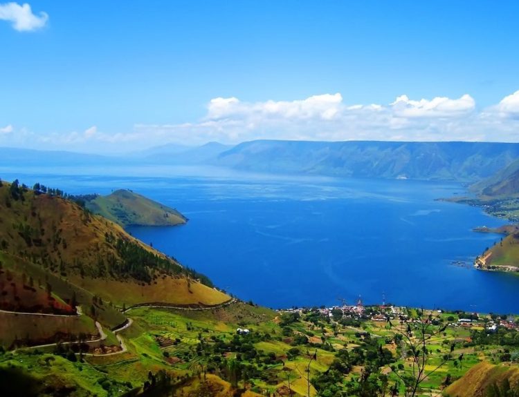 Rahasia Liburan Nyaman ke Danau Toba: Panduan Lengkap Anti Ribet!